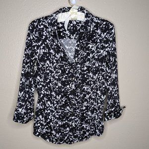 bundle sale • 3/$20 • NEW YORK & COMPANY • black & white floral button down
